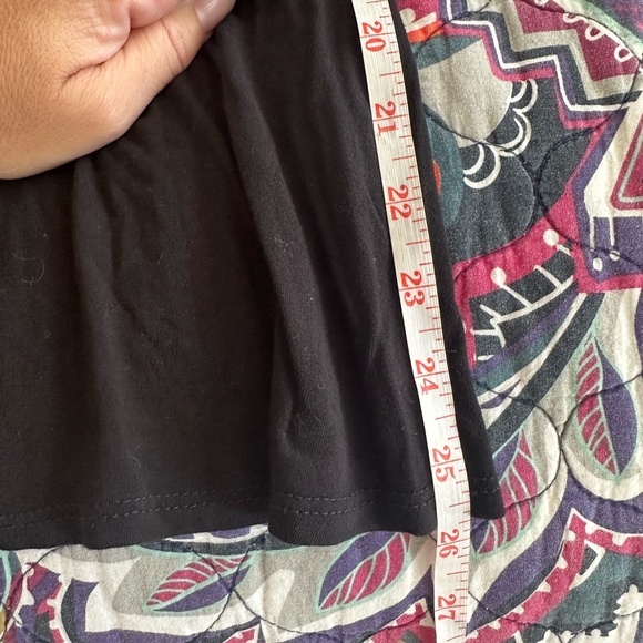 Lightweight Black Dress - Picture 4 of 4